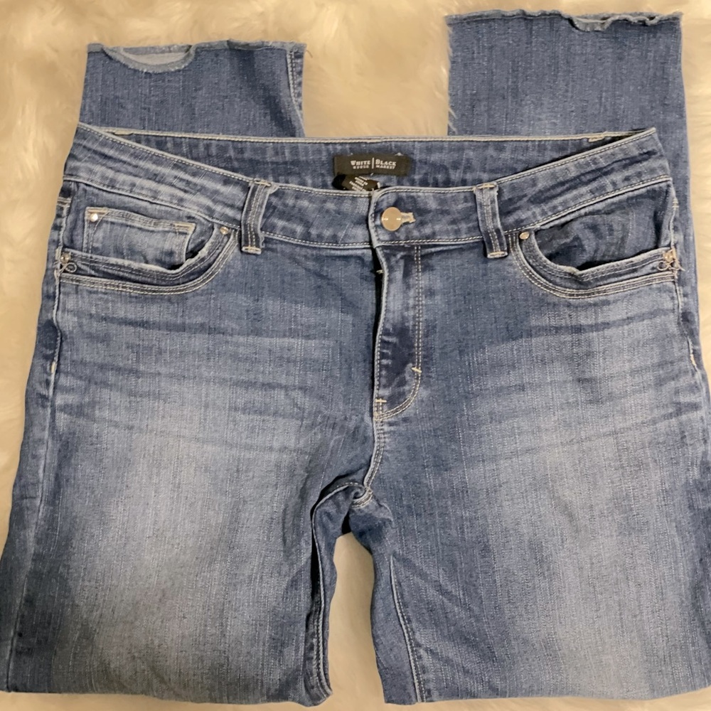 White House Black Market Slim Crop Blue Jeans 10